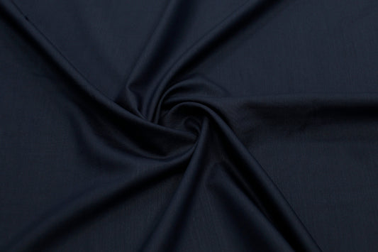 Monarca Suiting