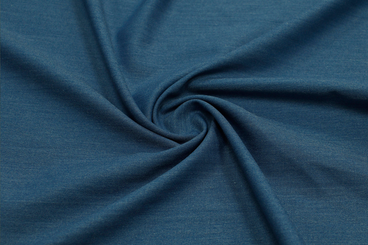 Real Saphire Suiting